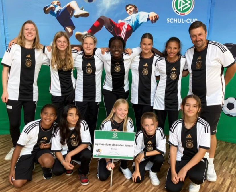 Mädchenteam des Gymnasiums Links der Weser spielt beim DFB-Schul-Cup in Bad Blankenburg